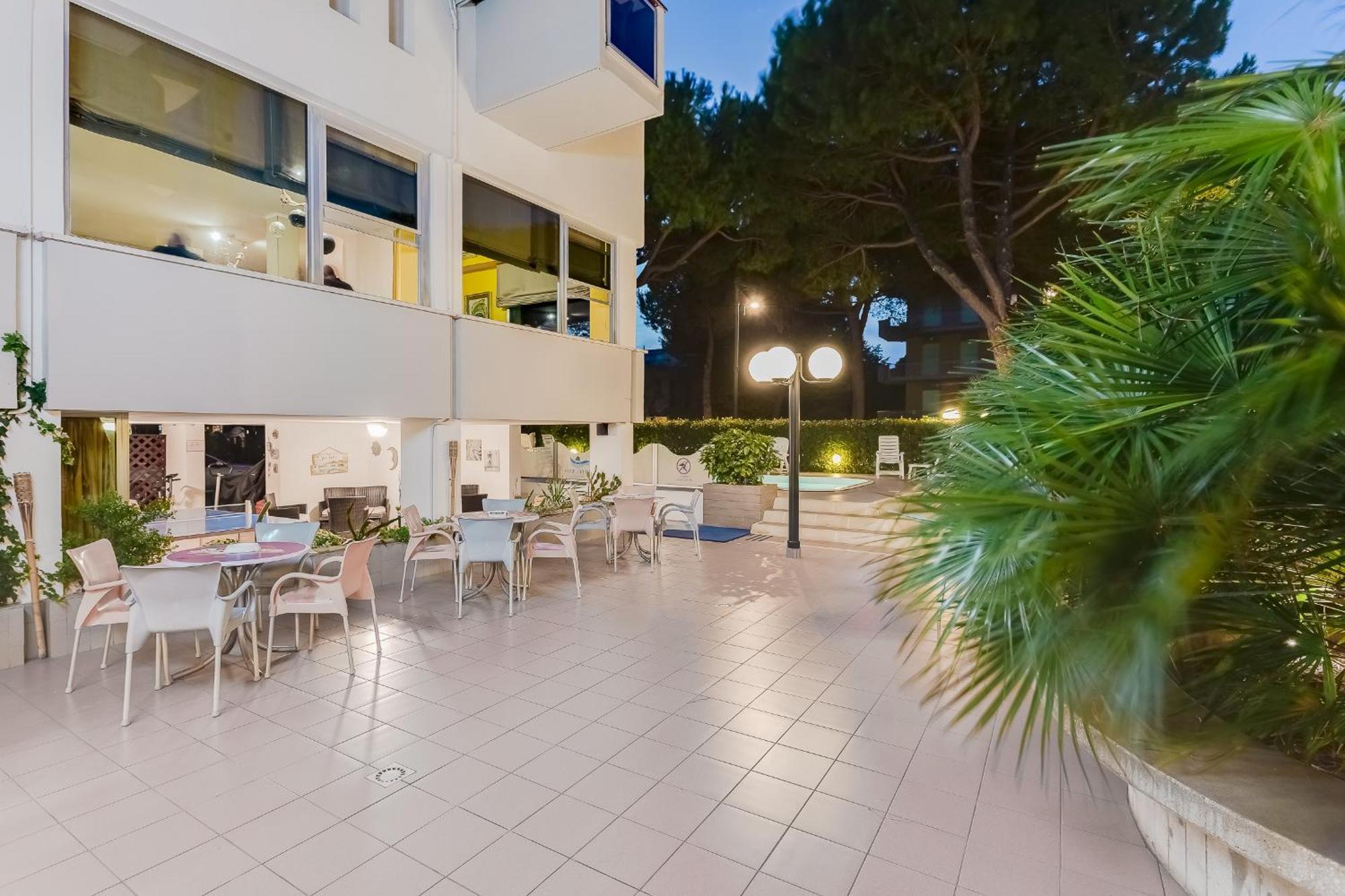 Hotel Kiss Cesenatico Luaran gambar